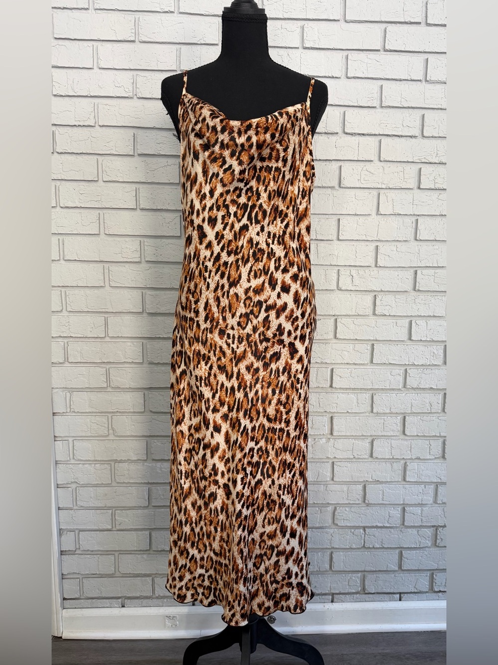 Bebe Y2K Slip Dress Satin Large Women’s Leopard Sleeveless Cowl Neck Minimalist
